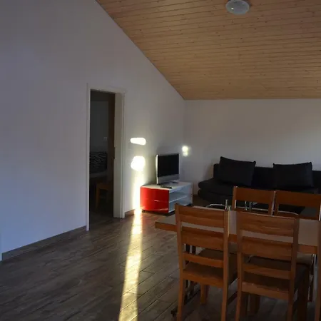 Ξενοδοχείο με διαμερίσματα Swiss Holidays